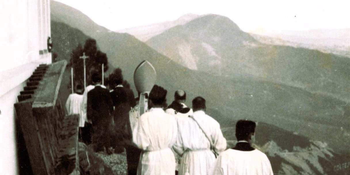 Santuario de Monserrate. S.F. Colección fotográfica, Archivo Histórico Arquidiocesano.