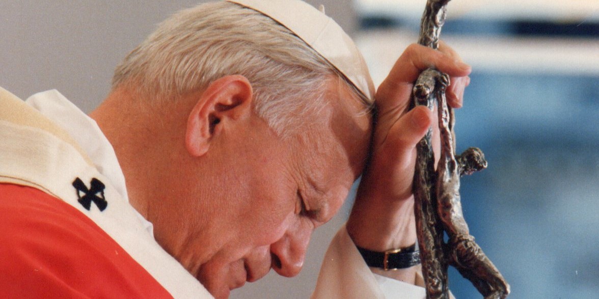 Meditación de S. S. Juan Pablo II, 1986. Colección Pedro Rubiano Sáenz, Archivo Histórico Arquidiocesano. AFH PRS 02 010.